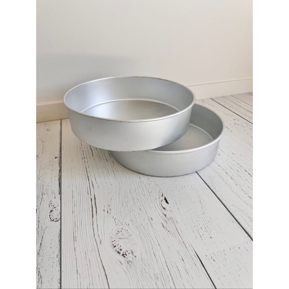 Wilton - 12” Round Cake Pans